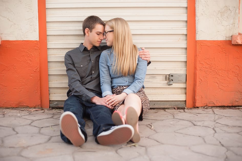 Phoenix Zoo Engagement Photographers-13